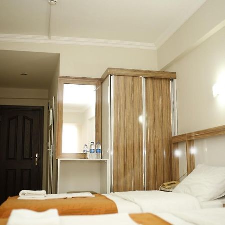 Oezhan Hotel アンタルヤ エクステリア 写真