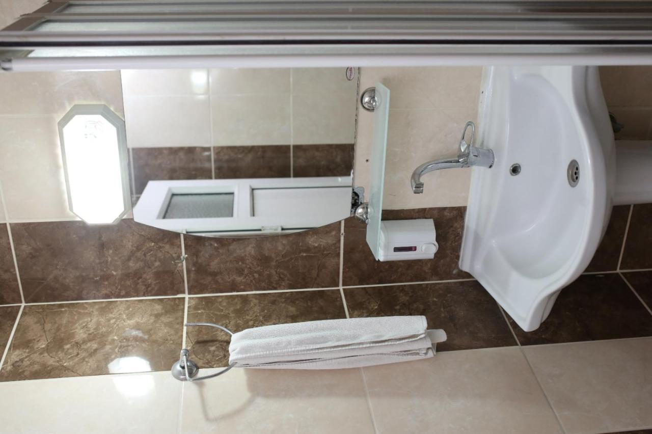 Oezhan Hotel アンタルヤ エクステリア 写真